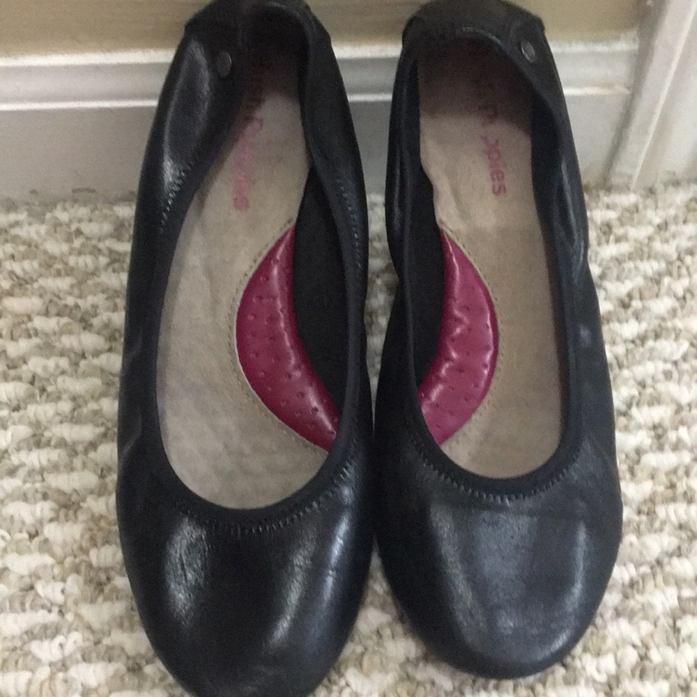 Hush Puppy Black Flats